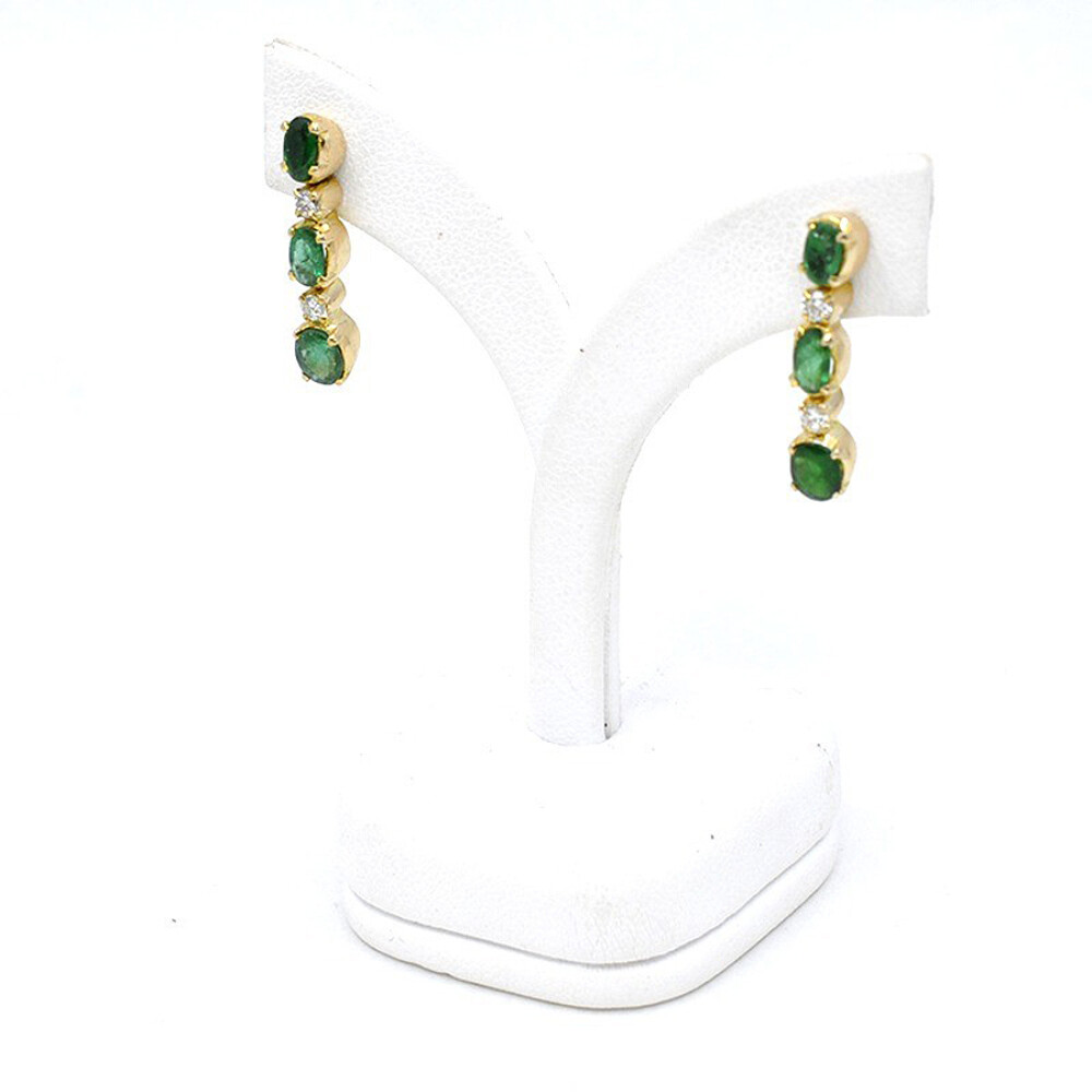 Caravanas En Oro 18K Con Brillantes Y Esmeraldas Caravanas En Oro 18K Con Brillantes Y Esmeraldas