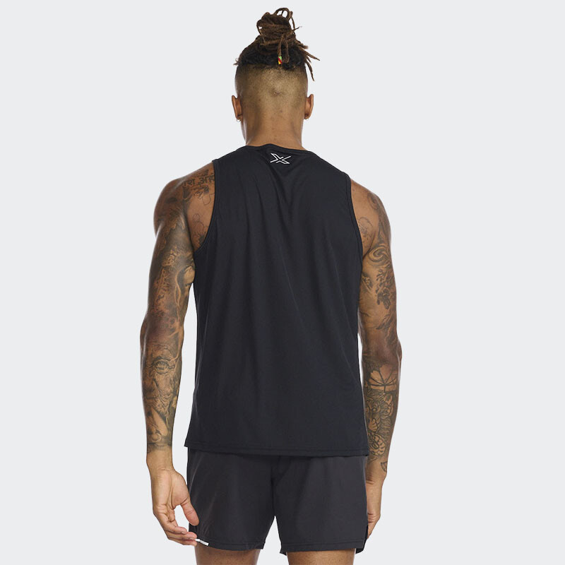 Musculosa 2XU Aero Tank Negro