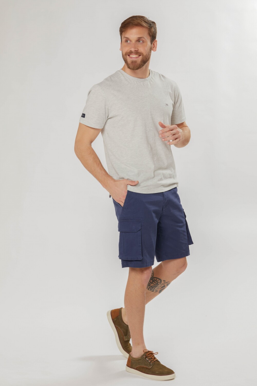 BERMUDA CARGO CON SPANDEX Azul