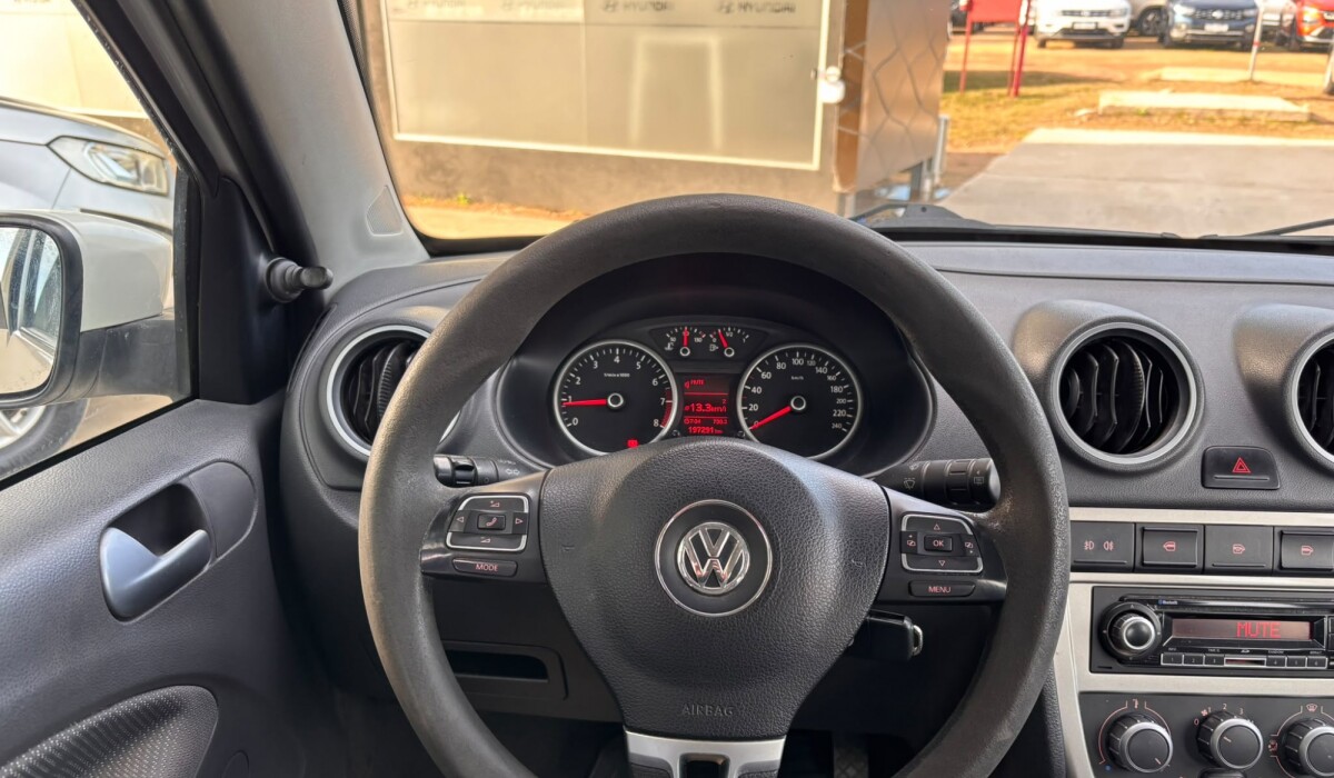VW Gol Comfort Sedan - 2012 VW Gol Comfort Sedan - 2012