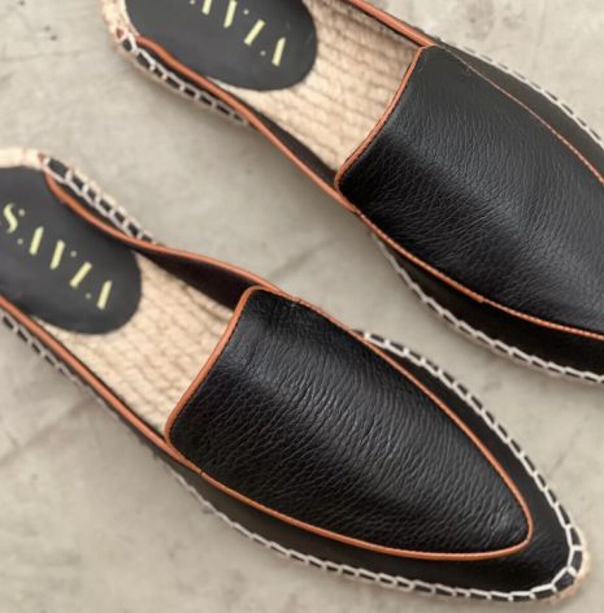 Suecos Gunta - Negro 