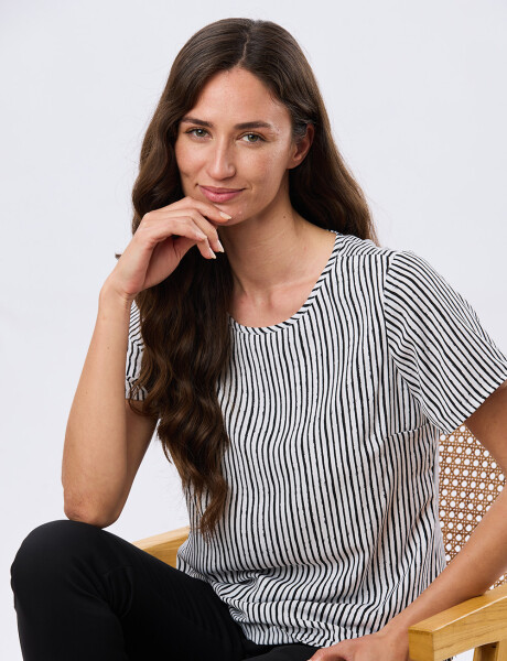 BLUSA CLÁSICA Raya Negra