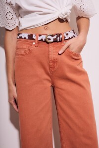 Jean Wide Lavado Ocre