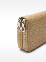 Cartera Con Textura Y Cierre Doble camel