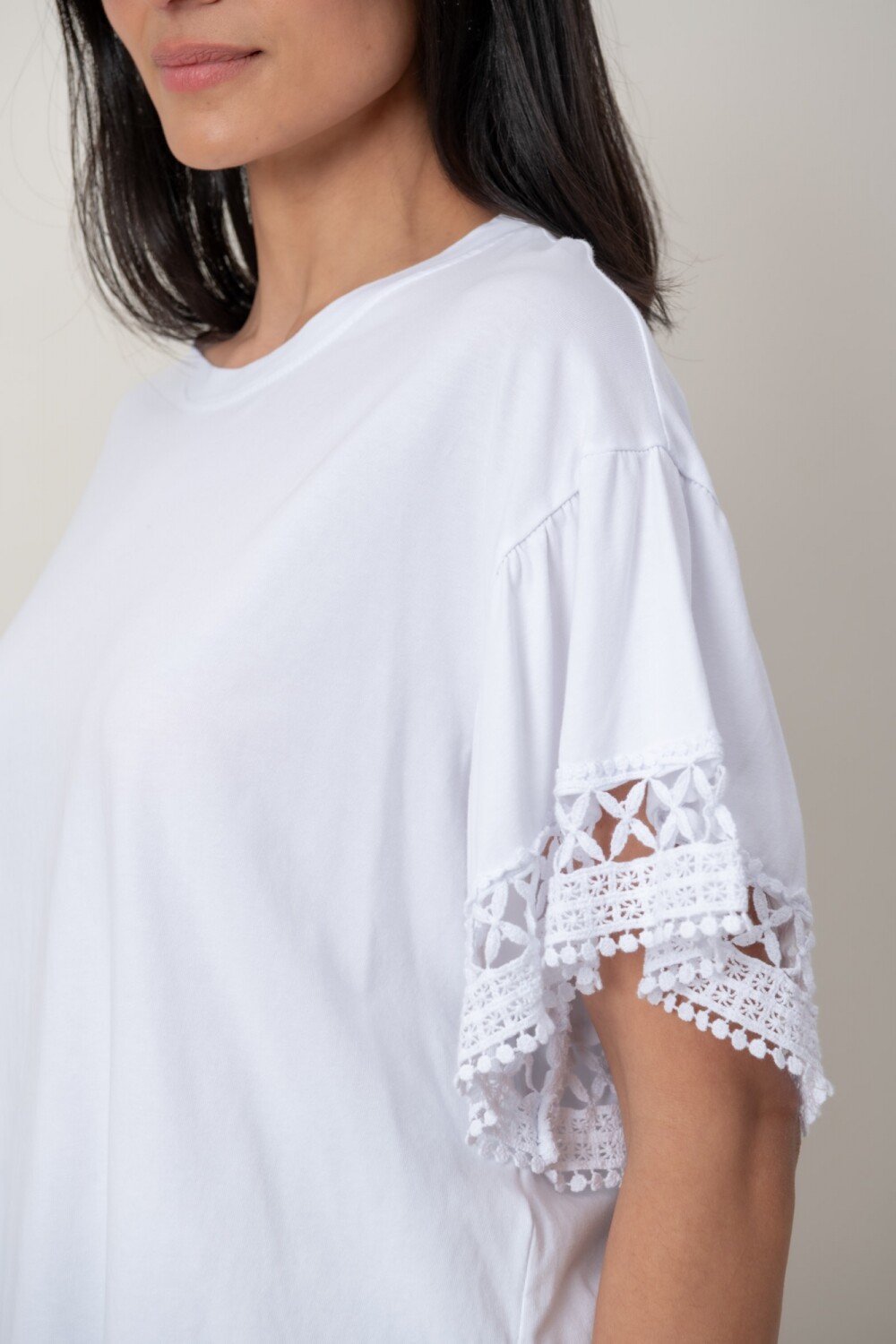 REMERA DHARA Blanco