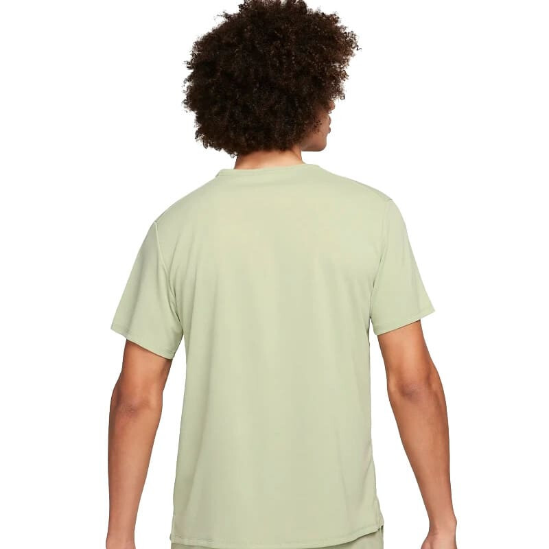 Remera Nike Dri-fit UV Miler de Hombre - DV9315-020 Verde Seco