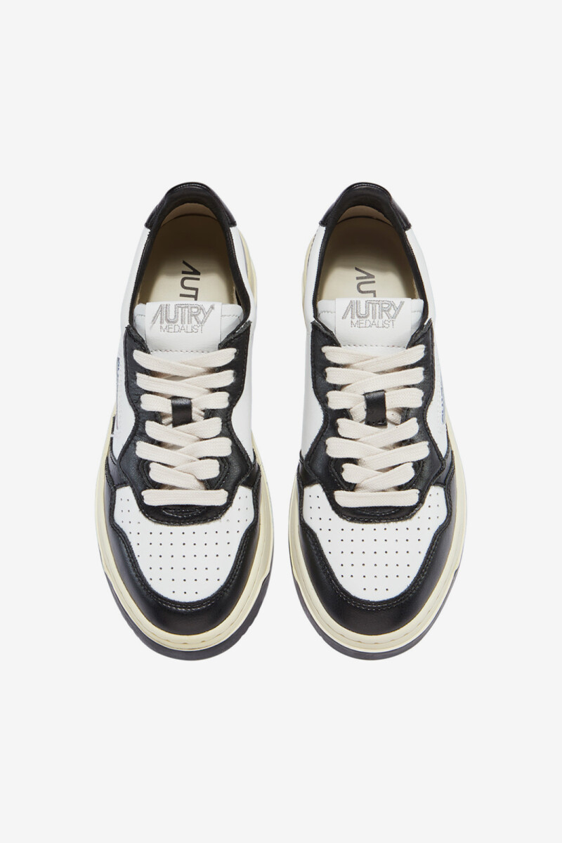 ZAPATILLA MEDALIST LOW Negro