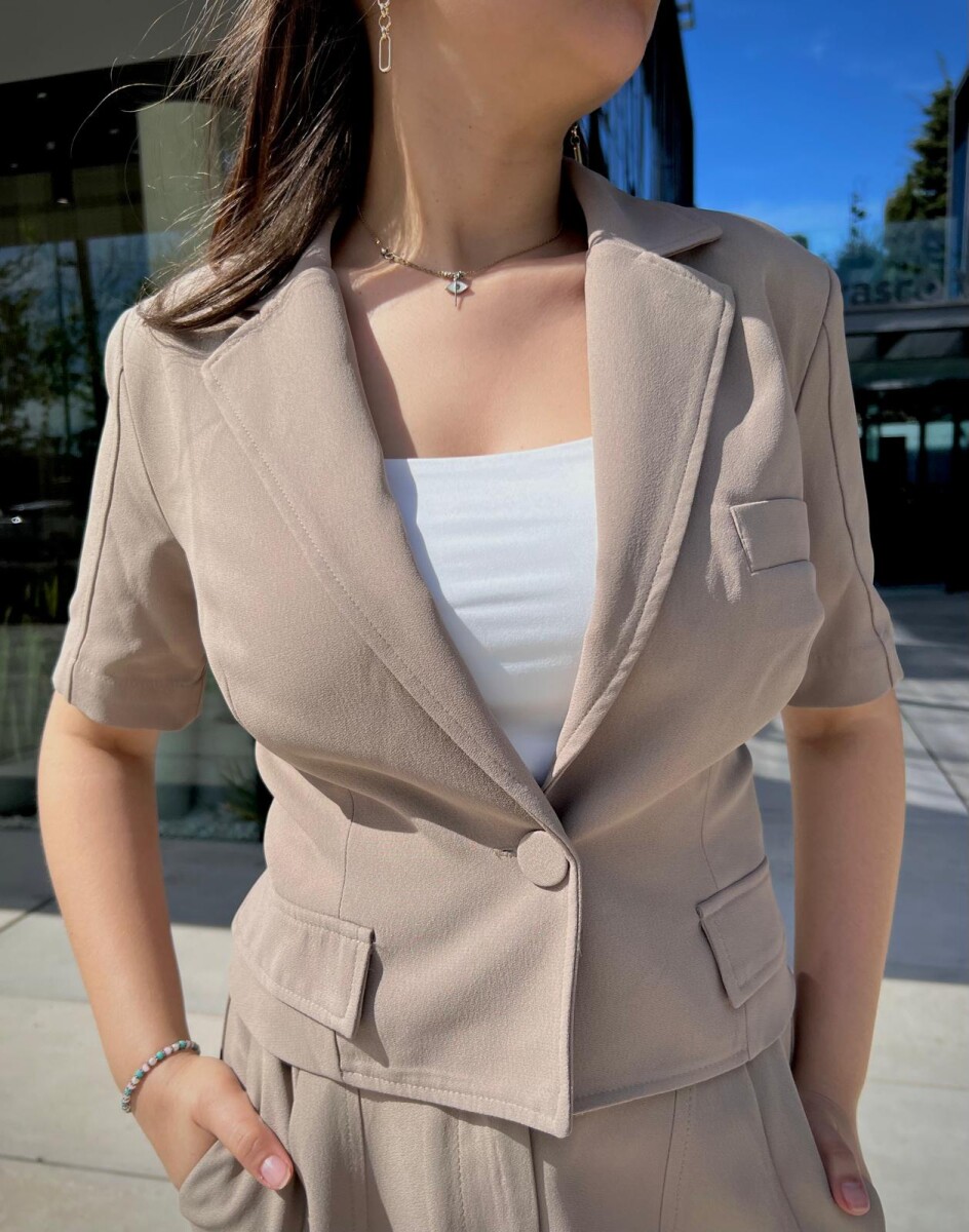 Blazer de manga corta croped Melina - Gris beige 