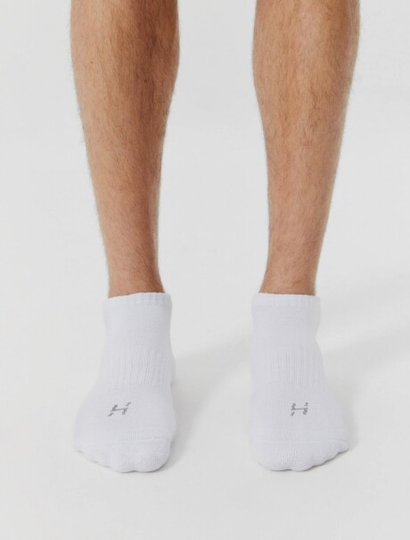 KIT CON 3 PARES DE MEDIAS ELASTIZADAS BLANCO
