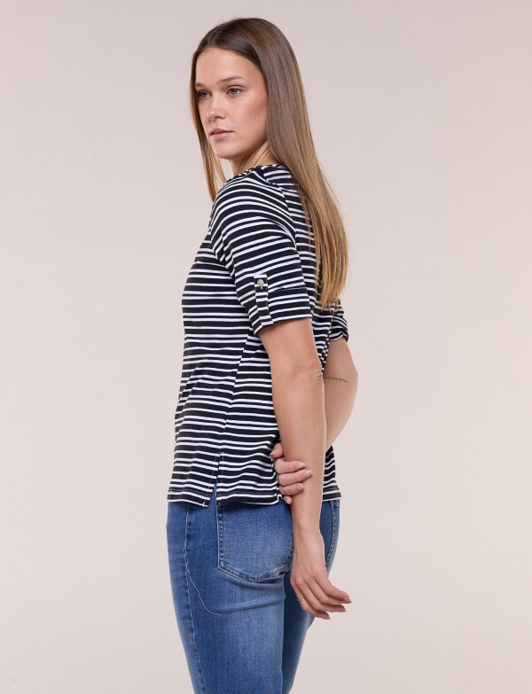 Remera De Algodón Lineas NEGRO