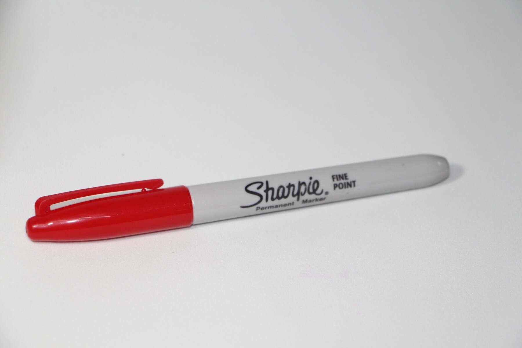 MARCADOR SHARPIE - FINO ROJO 