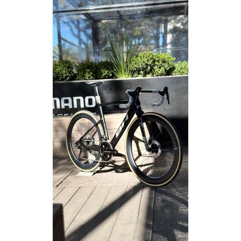 BH AEROLIGHT DURA ACE T54 BH AEROLIGHT DURA ACE T54