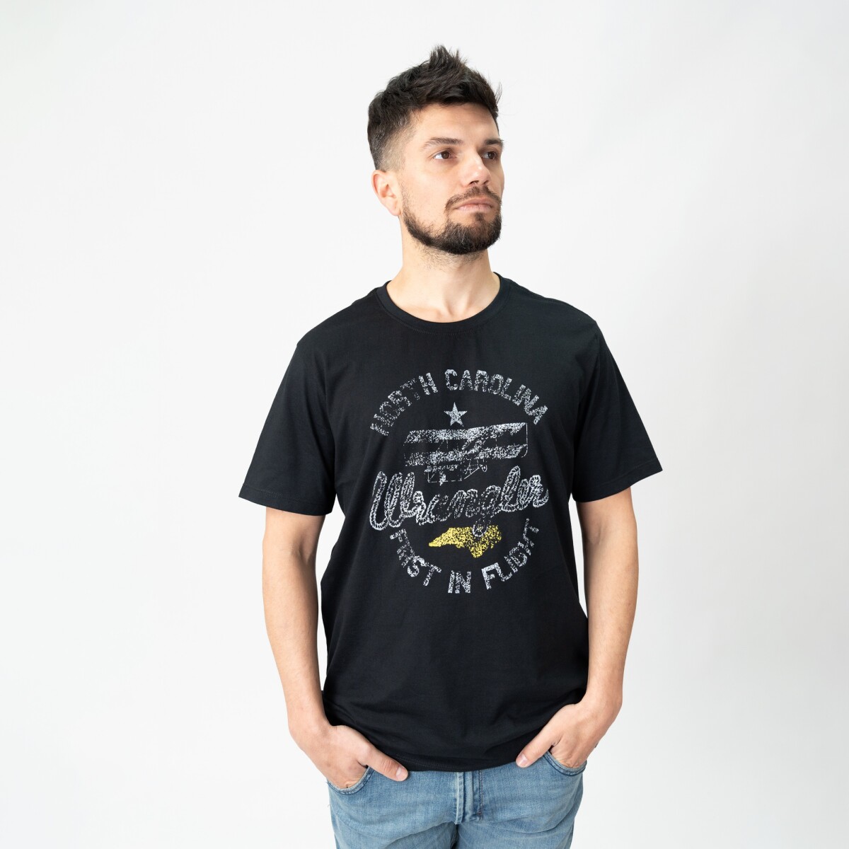 Remera Wrangler de Hombre - FIRST IN FLIGHT - WM5676URPR - Sin color 