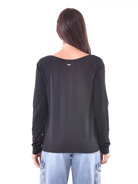 REMERA LORA NEGRO