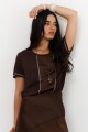REMERA SATEN MARRON