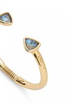 PULSERA RÍGIDA FINA DE ALEACIÓN DE METALES BAÑADA EN ORO 18K CON DOS CRISTALES FACETADOS MULTICOLOR Pulsera