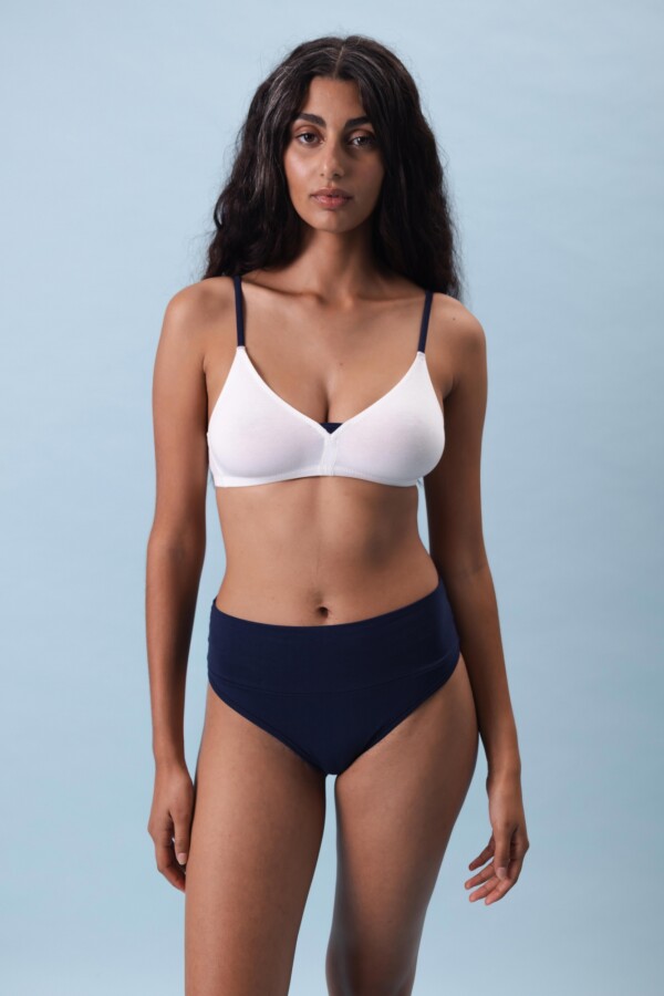 Vedetina Gracia – Algodón suave con faja en cintura, calce delicado Azul