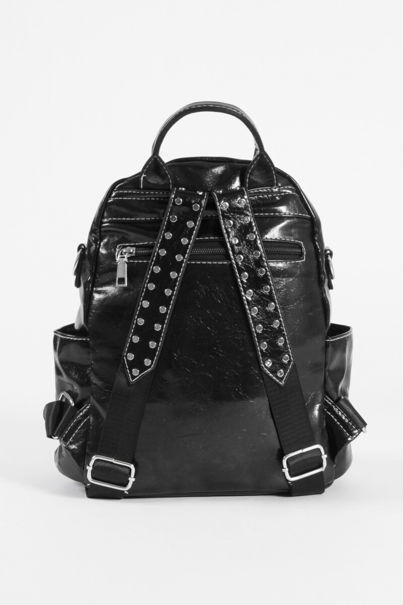 Mochila con llavero de tachas negro