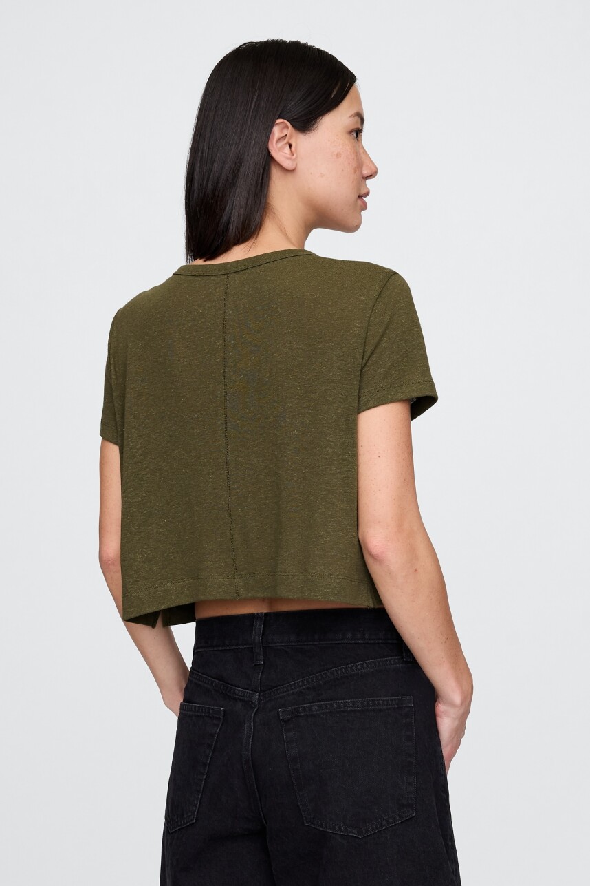Remera Lino Crop Manga Corta Mujer Dark Olive 19-0516 Tcx