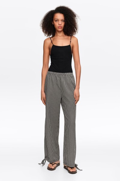 PANTALÓN RECTO CUADROS Negro