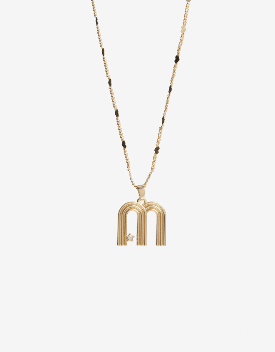 Collar Con Dije Iniciales Letra "m" 