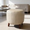 Puff cuero natural Patchwork c/ patas de madera 50cm diámetro Puff cuero natural Patchwork c/ patas de madera 50cm diámetro