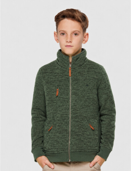 Campera deportiva tipo tejida Verde