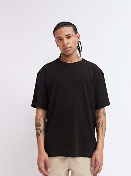 REMERA LOMBOX NEGRO