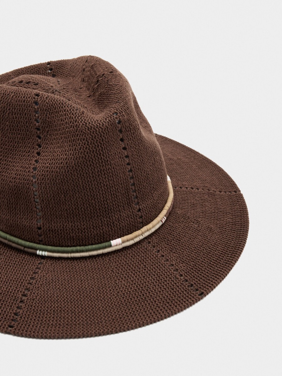 Sombrero De Punto Con Detalle De Cuentas marron
