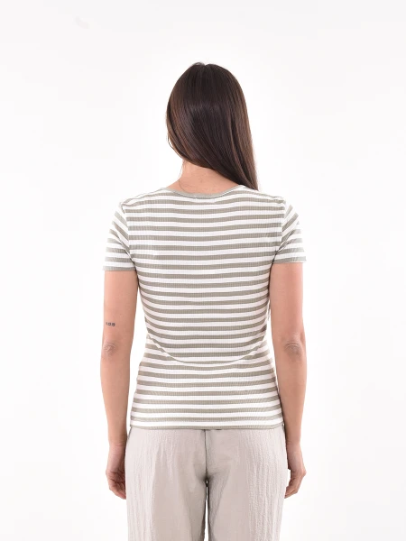 REMERA VESTA ESTAMPADO 4