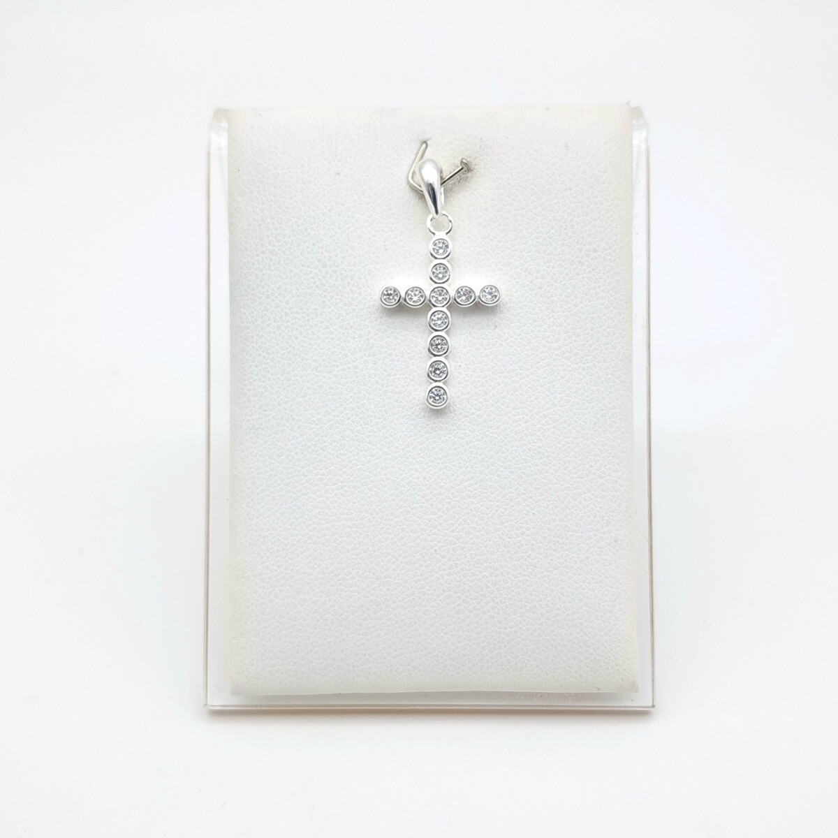 Cruz de plata 925 con circonias. 