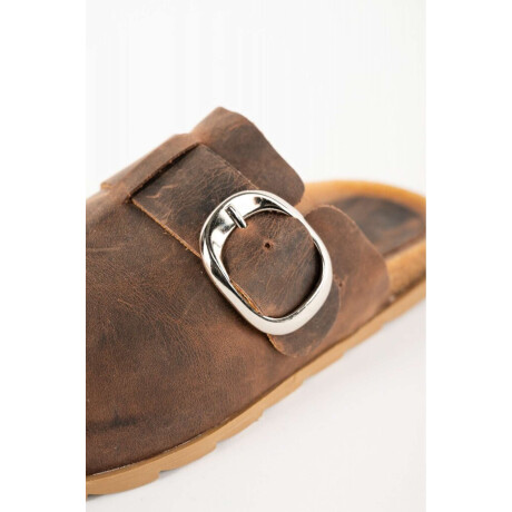 Zueco Cuero Chocolate