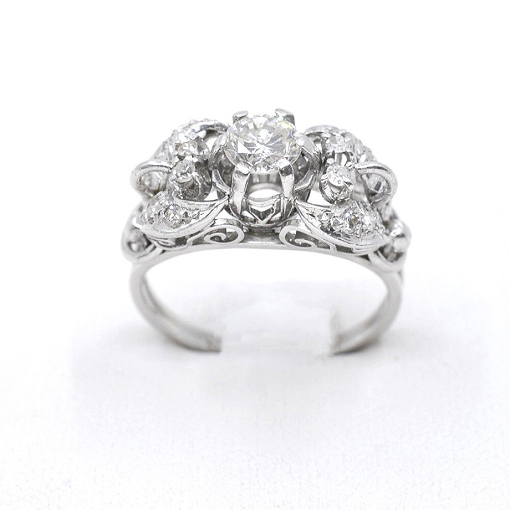 Anillo Antiguo En Oro 18K Y Brillantes Anillo Antiguo En Oro 18K Y Brillantes