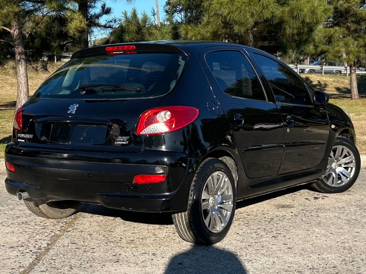 Peugeot 207 Compact One Line 1.4 | Permuta / Financia Peugeot 207 Compact One Line 1.4 | Permuta / Financia