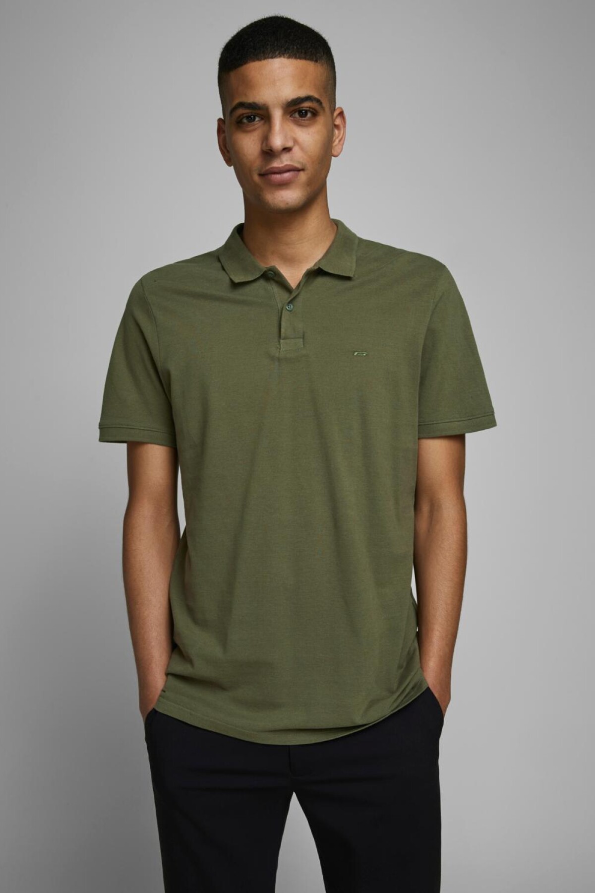 Camiseta Basic Polo Clasica Olive Night