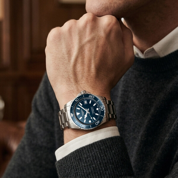 Reloj LONGINES HYDROCONQUEST automático 39mm con esfera y bisel azul Reloj LONGINES HYDROCONQUEST automático 39mm con esfera y bisel azul
