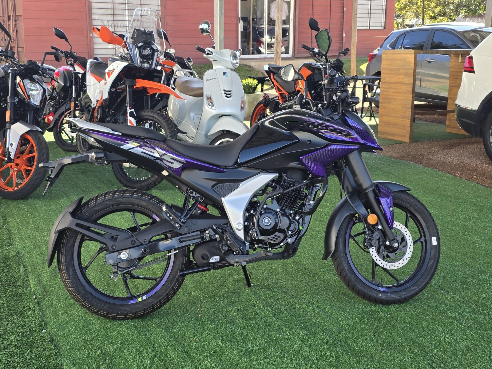Bajaj Pulsar N125 FI BLK 124 | Permuta / Financia 