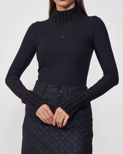 POLERA Negro