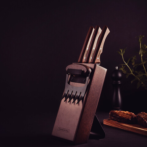 Juego de cuchillos y garra c/taco "churrasco" TR9016