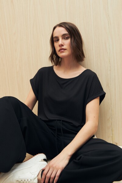 REMERA MANUEL Negro