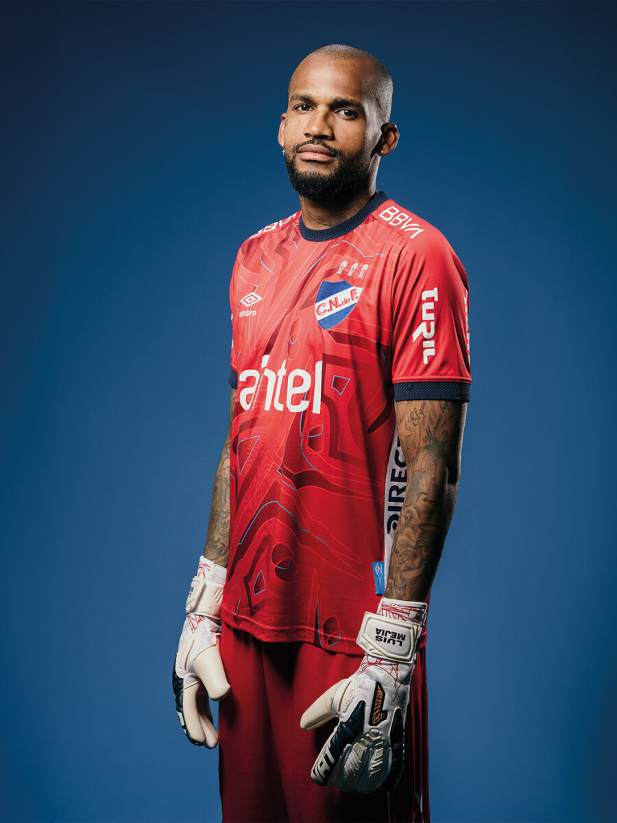 CAMISETA GOLERO OFICIAL 2025 Nacional Hombre - S49 