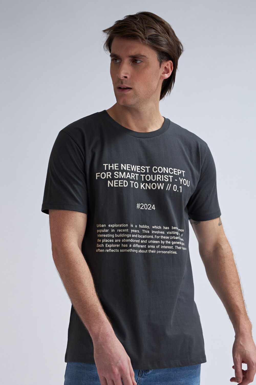 Camiseta manga corta gris hot sale