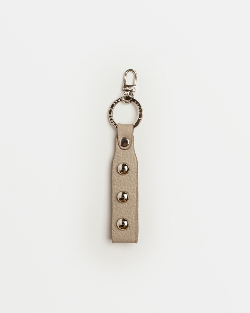 Llavero Charm Irene en cuero graneado Taupe