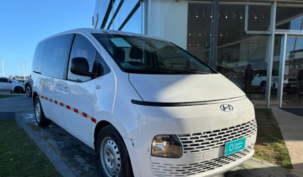 Hyundai H1 Staria Minibus Diesel 2,2 MT - 2022 Hyundai H1 Staria Minibus Diesel 2,2 MT - 2022
