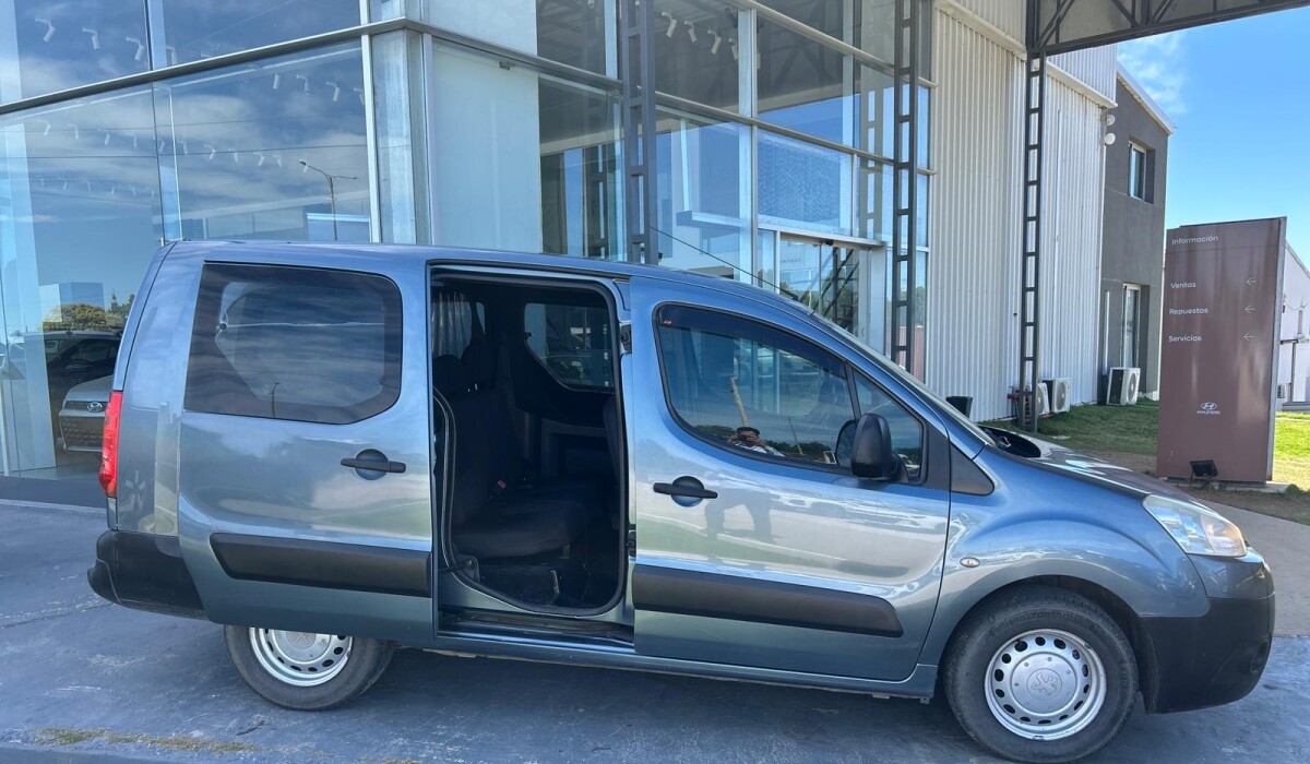 Peugeot Partner B9 5 Plz. 2010 1.6 Peugeot Partner B9 5 Plz. 2010 1.6