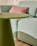 Mesa auxiliar Wilshire cristal templado glaseado y acero acabado pintado verde mate Ø50cm