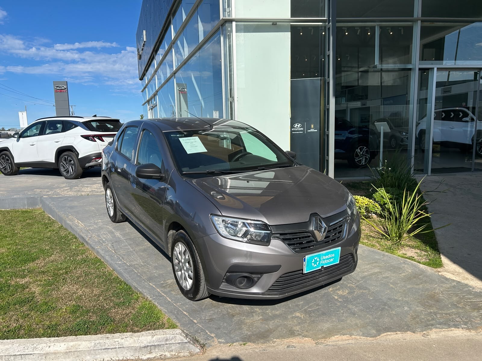 Renault Logan Life - 2023 