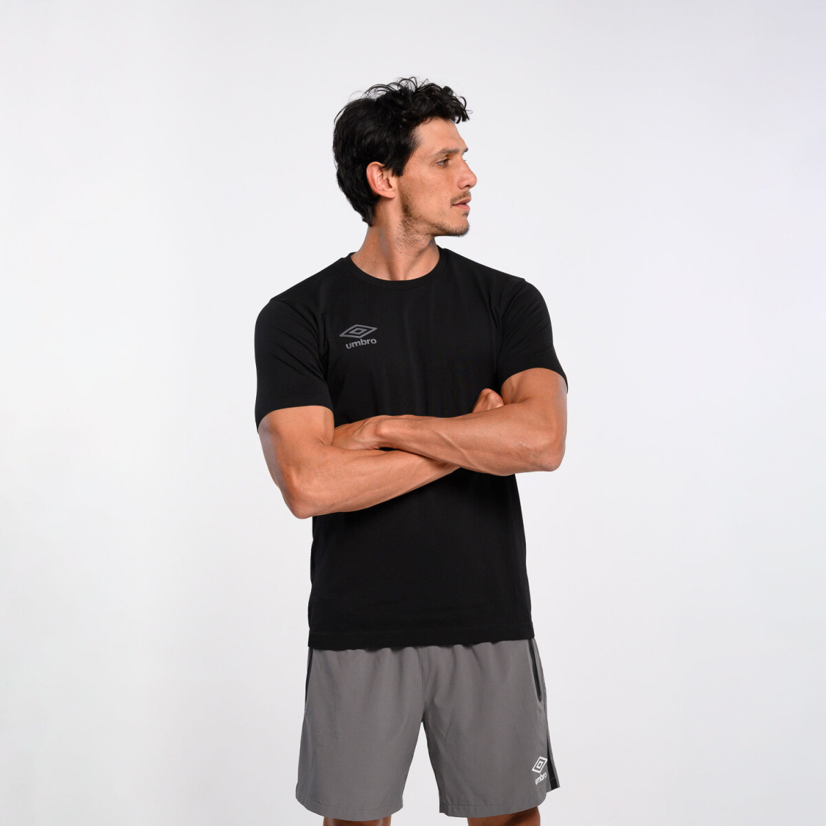 Remera Train Umbro Hombre - 029 
