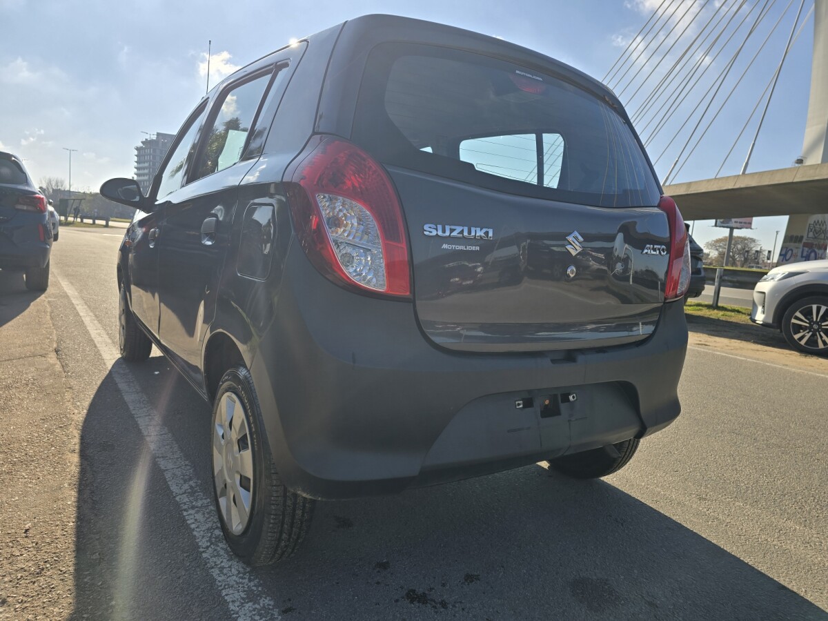 Suzuki Alto 800 STD 2021 EXCELENTE ESTADO |Permuta/ Financia Suzuki Alto 800 STD 2021 EXCELENTE ESTADO |Permuta/ Financia