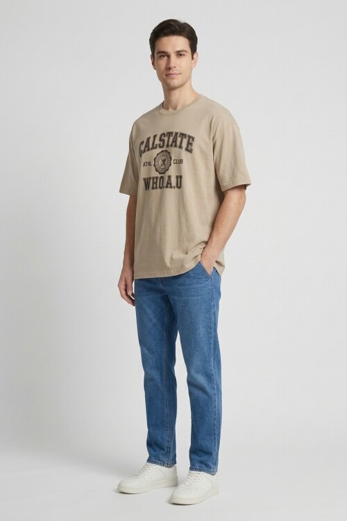 Remera m/c estampa universitaria KHAKI